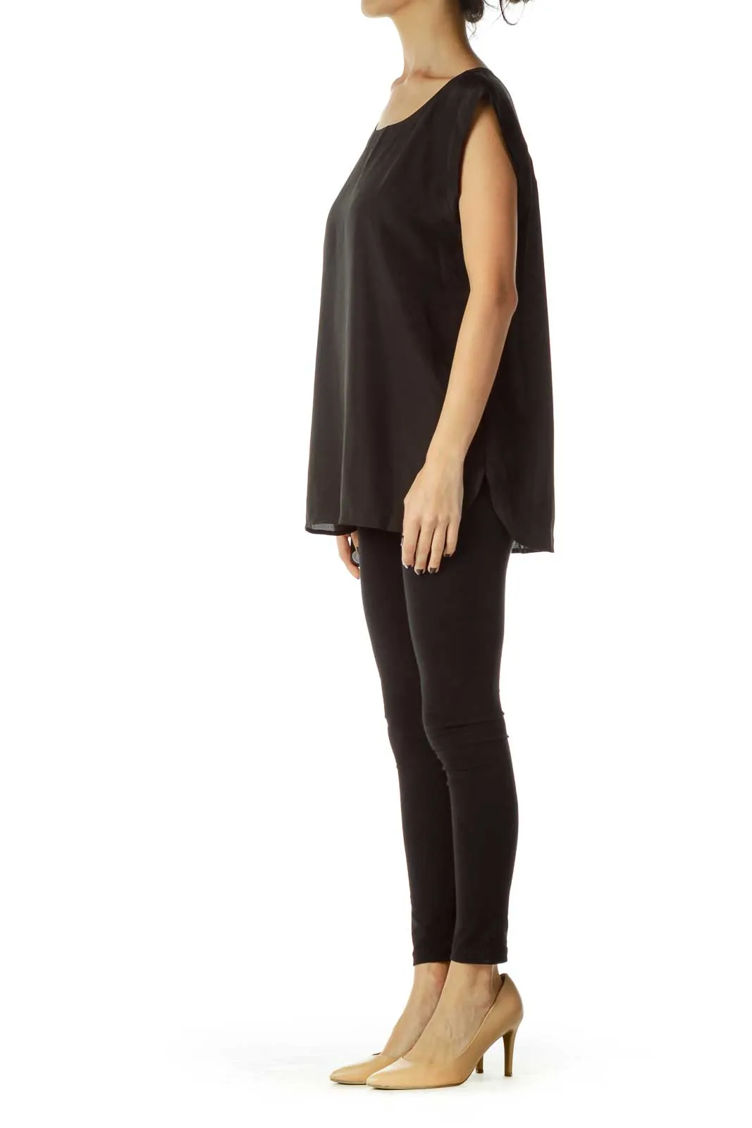 Black Round Neck Sleeveless Blouse