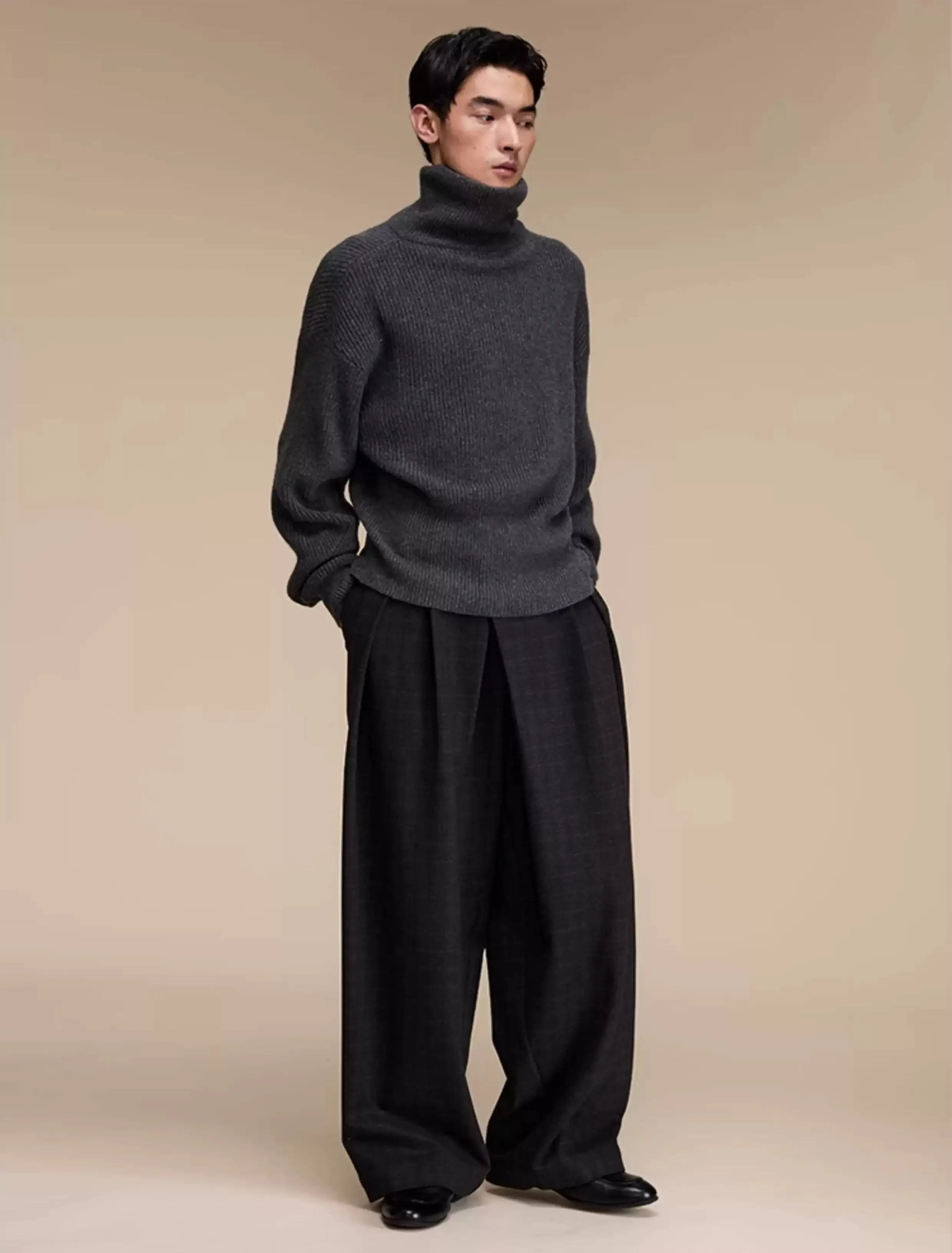 Structured Pleated Plaid Wide Pants