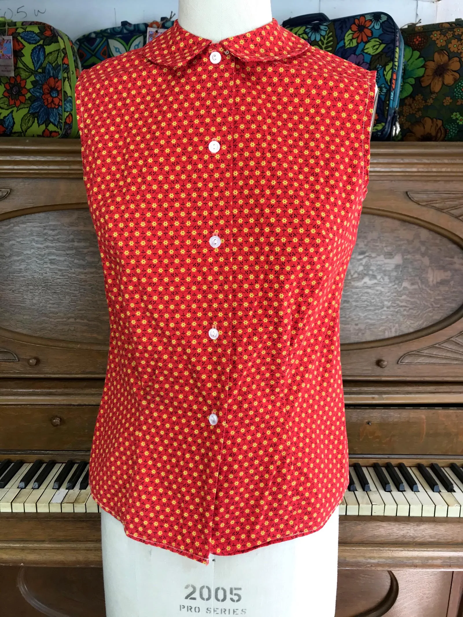 Vintage 50s | Red Pintuck Cotton Button Down Collared Sleeveless Blouse Top | S